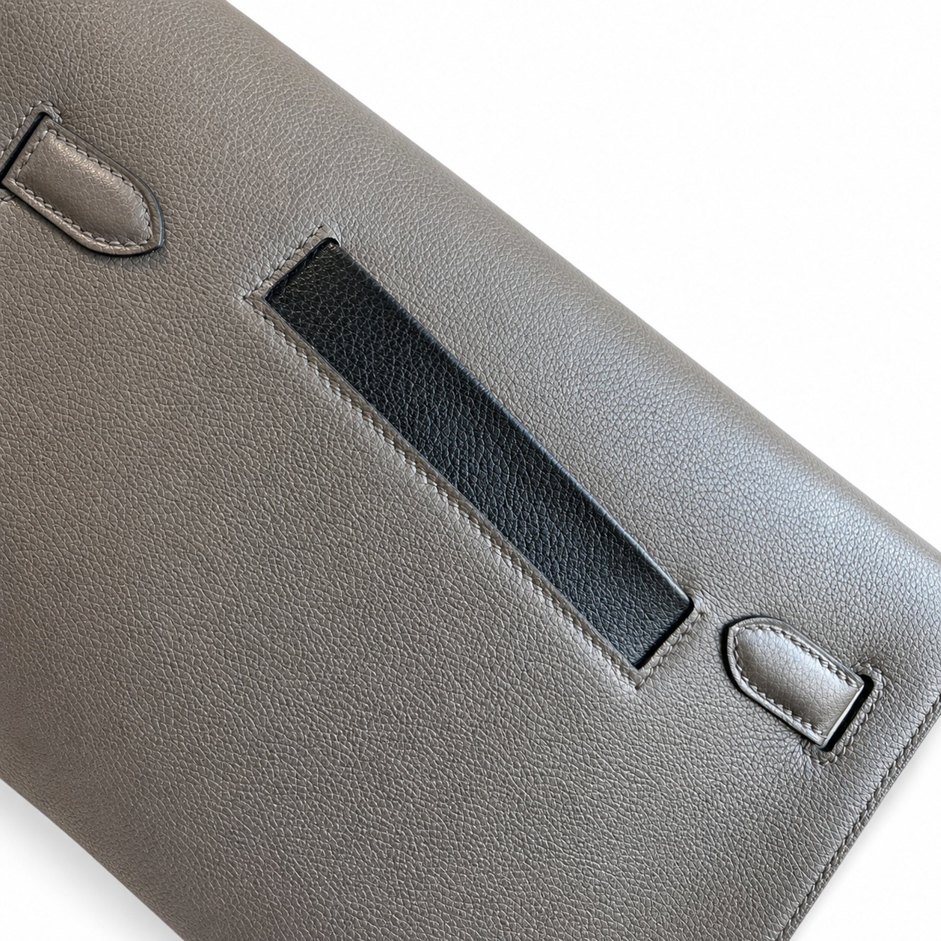 Kelly Depeches 25 clutch, Evercolor leather (with additional shoulder strap), can be worn cross-body, can be carried by hand or on the wrist, daily needs, seamless switch between business/leisure - ce