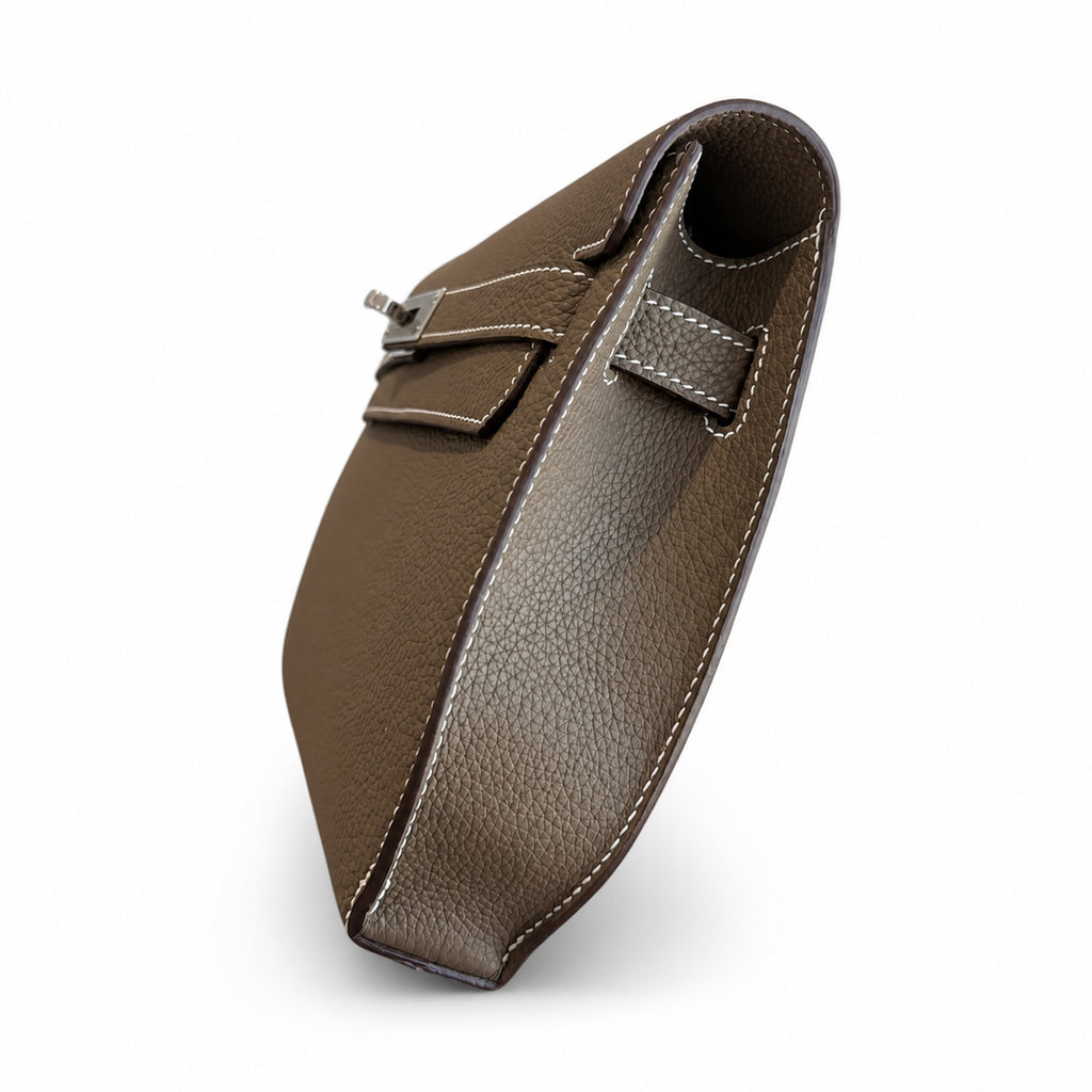 Kelly Depeches 25 clutch, Togo leather (with additional shoulder strap), can be worn cross-body, can be carried by hand or on the wrist, daily needs, seamless switch between business/leisure - central