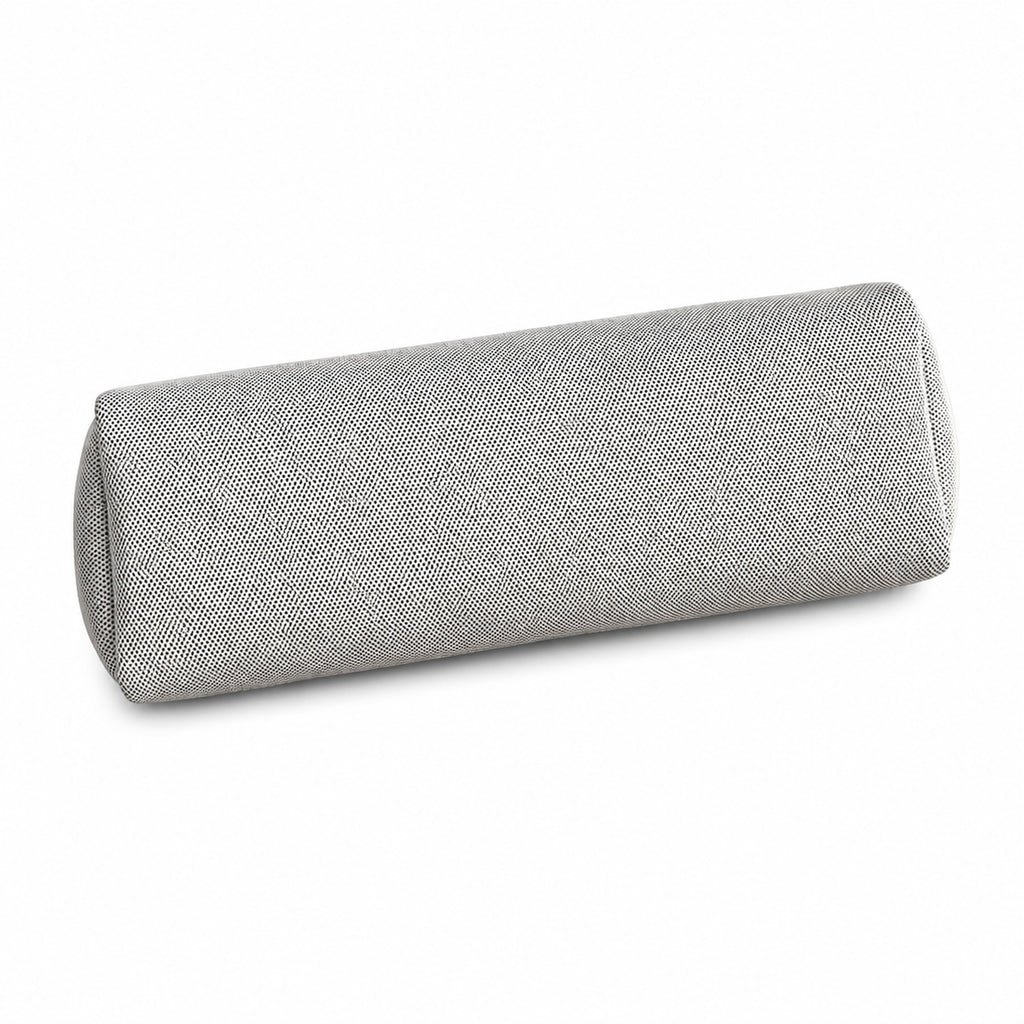 Hermers' popular herbag 31cm is designed to be inspired by saddle bags. The body of the bag is made of canvas, and the inseam, shoulder straps and handle are made of leather. The appearance is very si