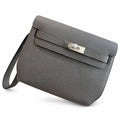 Kelly Depeches 25 clutch, Togo leather (with additional shoulder strap), can be worn cross-body, can be carried by hand or on the wrist, daily needs, seamless switch between business/leisure - central