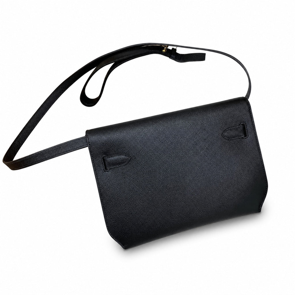Kelly Depeches 25cm Epsom Leather 89 Black Gold Buckle The most in-class men's handbag Depeches25 This leather is really the best. When paired with a shoulder strap, it instantly transforms into an un