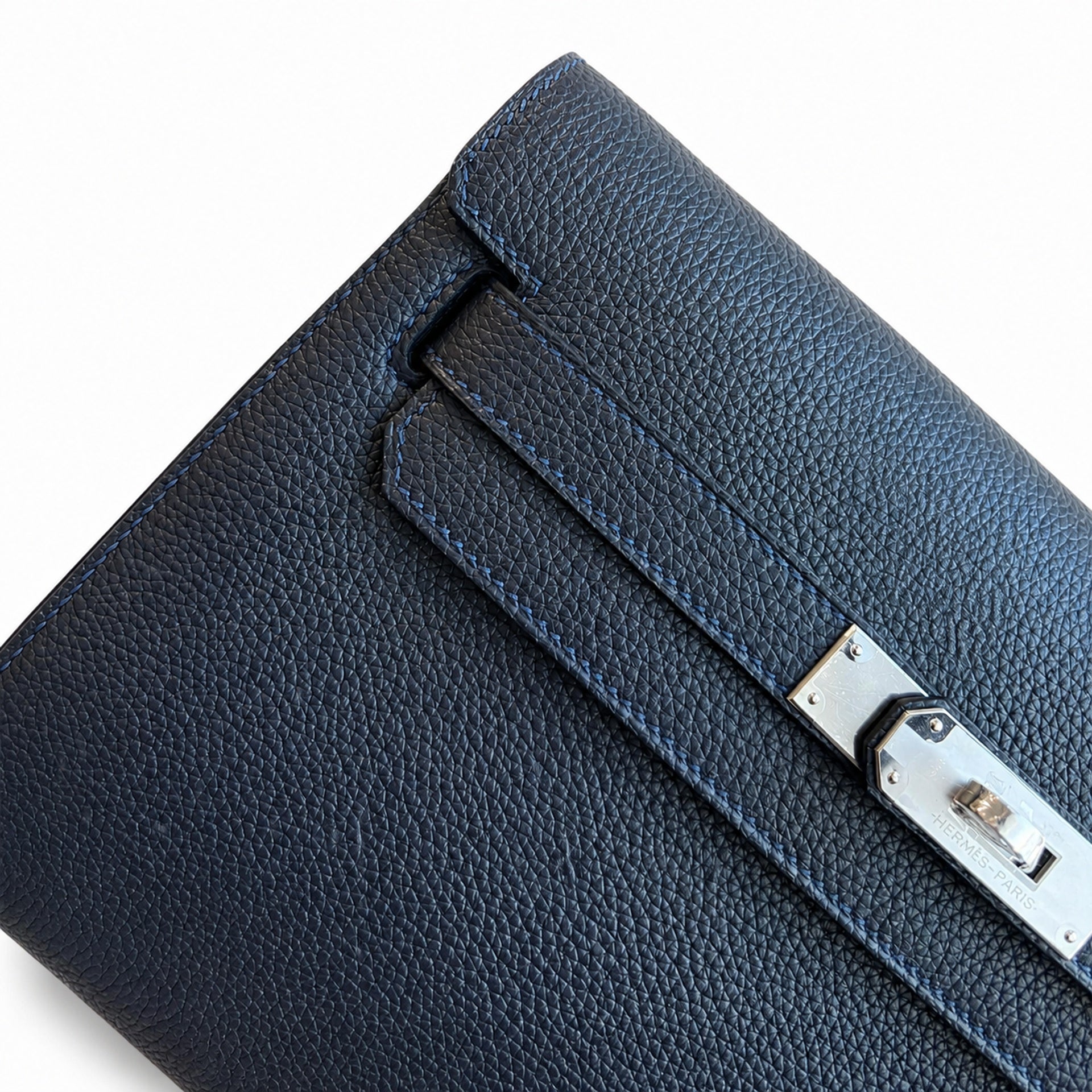 Kelly Depeches 25 clutch, Togo leather (with additional shoulder strap), can be worn cross-body, can be carried by hand or on the wrist, daily needs, seamless switch between business/leisure - central
