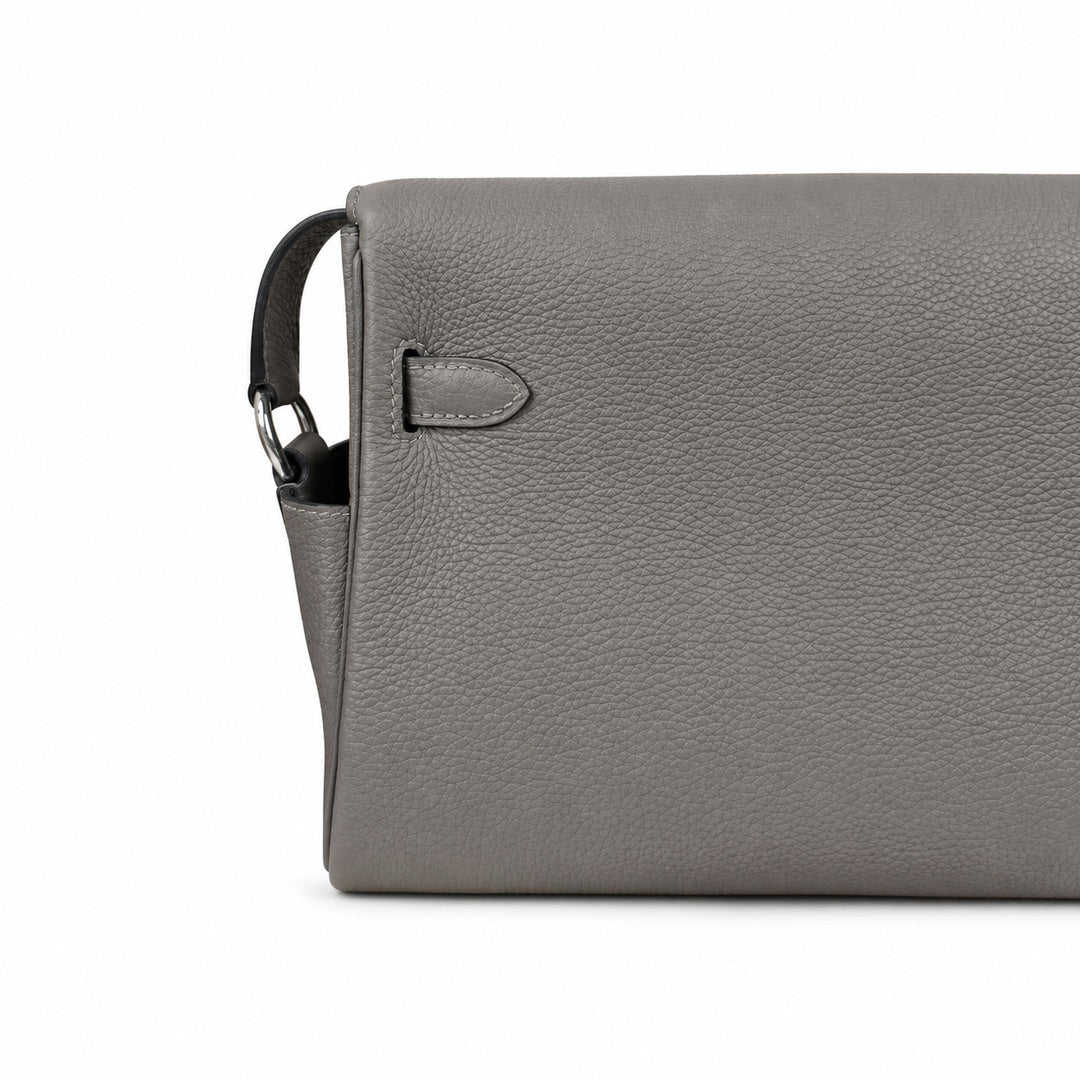 🆕 In stock Kelly Messenger messenger bag for men and women, pewter gray silver buckle, imported leather, all-steel hand-waxed thread, the highest cost-effectiveness on the Internet. The classic combin
