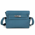 🆕 Available in stock: kelly messenger men's and women's bags, denim blue and silver buckles, imported leather, all-steel hand-waxed thread, the highest cost-effectiveness on the Internet. Unisex messe