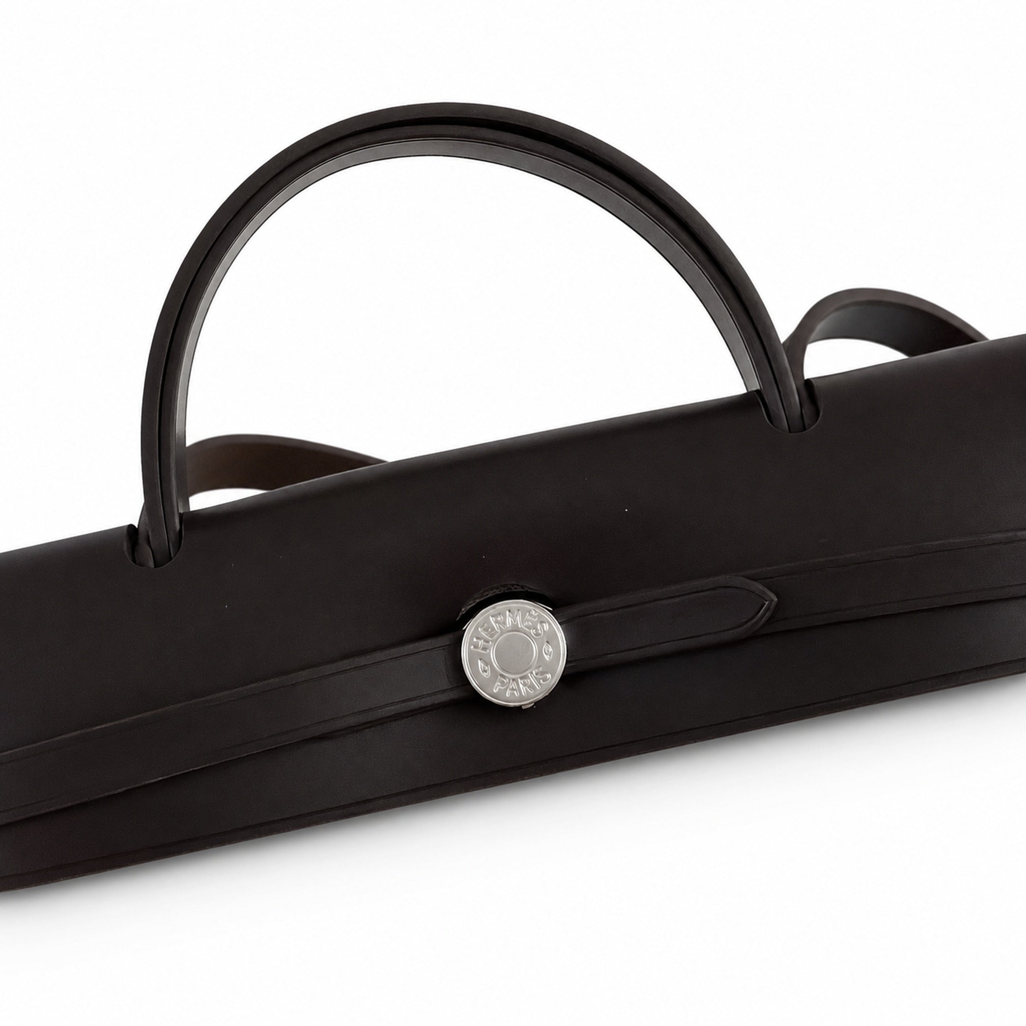 Hermers' popular herbag 31cm is designed to be inspired by saddle bags. The body of the bag is made of canvas, and the inseam, shoulder straps and handle are made of leather. The appearance is very si