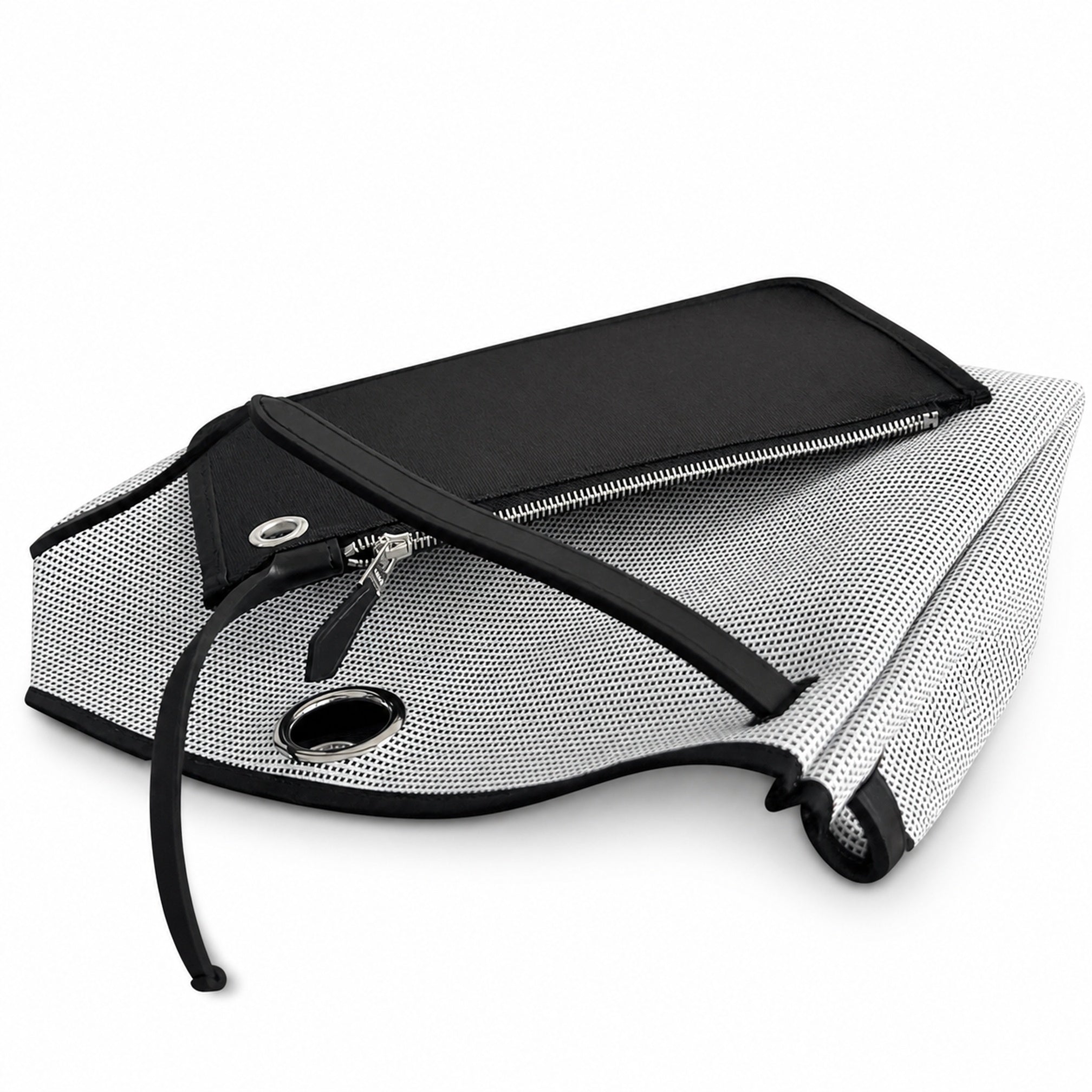 Hermers' popular herbag 31cm is designed to be inspired by saddle bags. The body of the bag is made of canvas, and the inseam, shoulder straps and handle are made of leather. The appearance is very si