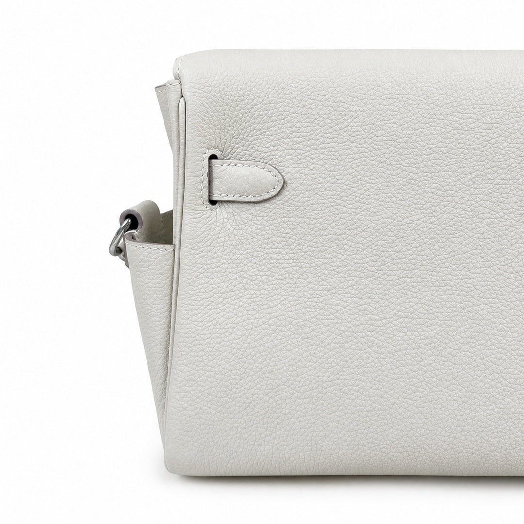 🆕 Available in stock: kelly messenger messenger bag for men and women, milkshake silver buckle, imported leather, all-steel hand-waxed thread, the highest cost-effectiveness on the Internet. The class