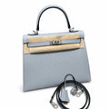 kelly25cm, J7/Blue lin, Epsom, sliver, all handmade‼ ️Kelly 25cm, linen blue, palm print, silver buckle, high-end handmade exclusive customization‼ ️Purely hand-made nails, hand-engraved hardware, fin