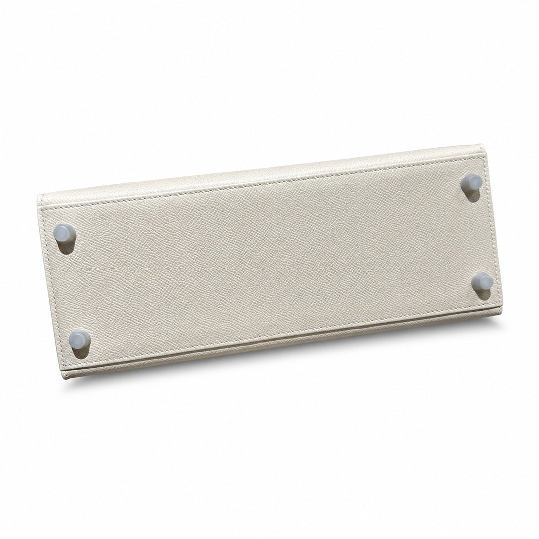 kelly28cm, ck10/Craie, Epsom, sliver, all handmade‼ ️Kelly 28cm, milkshake white, palm print, silver buckle, high-end handmade exclusive customization‼ ️Purely hand-made nails, hand-engraved hardware,