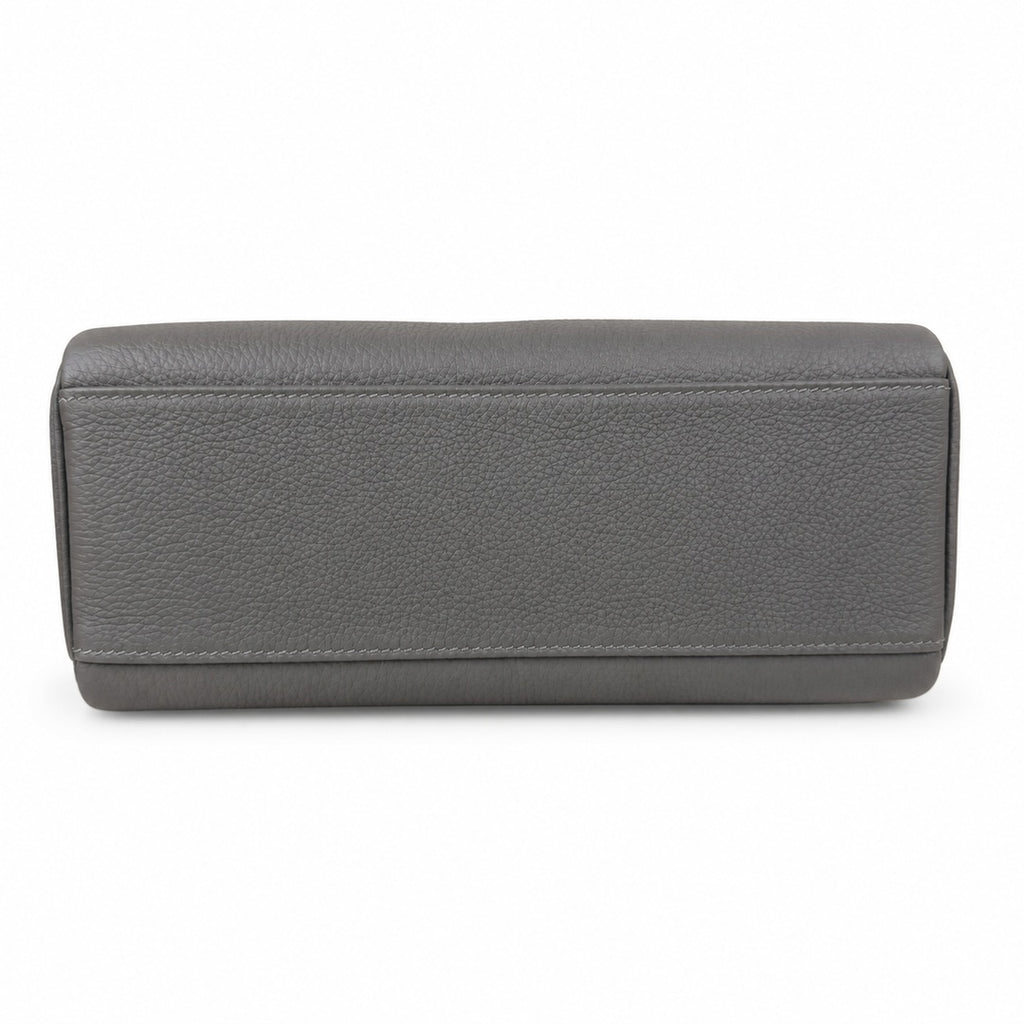 🆕 In stock Kelly Messenger messenger bag for men and women, pewter gray silver buckle, imported leather, all-steel hand-waxed thread, the highest cost-effectiveness on the Internet. The classic combin