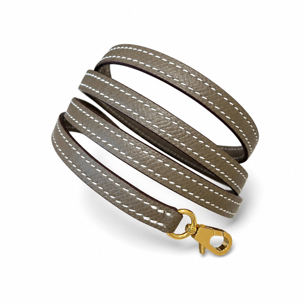Style：mini Kelly Colour：ck18/etoupe Size：19*12*5.5cm Leather：epsom From France Hardware：gold Blurbs：Our Products are handcrafted.All Hardware are 18k gold which is nailed by hand and logo is hand carv