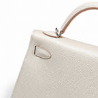 Style: mini kelly Color: ck10/craie Size: 19*12*5.5cm Leather: epsom From France Hardware: silver Mini Kelly second generation, milkshake white, French imported cowhide, silver buckle, high-end handma
