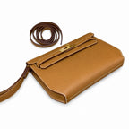Kelly Depeches 25cm Epsom leather, 37 gold brown, gold buckle, the most in-class men's handbag Depeches25 This leather is really the best, with a shoulder strap, it instantly transforms into an armpit