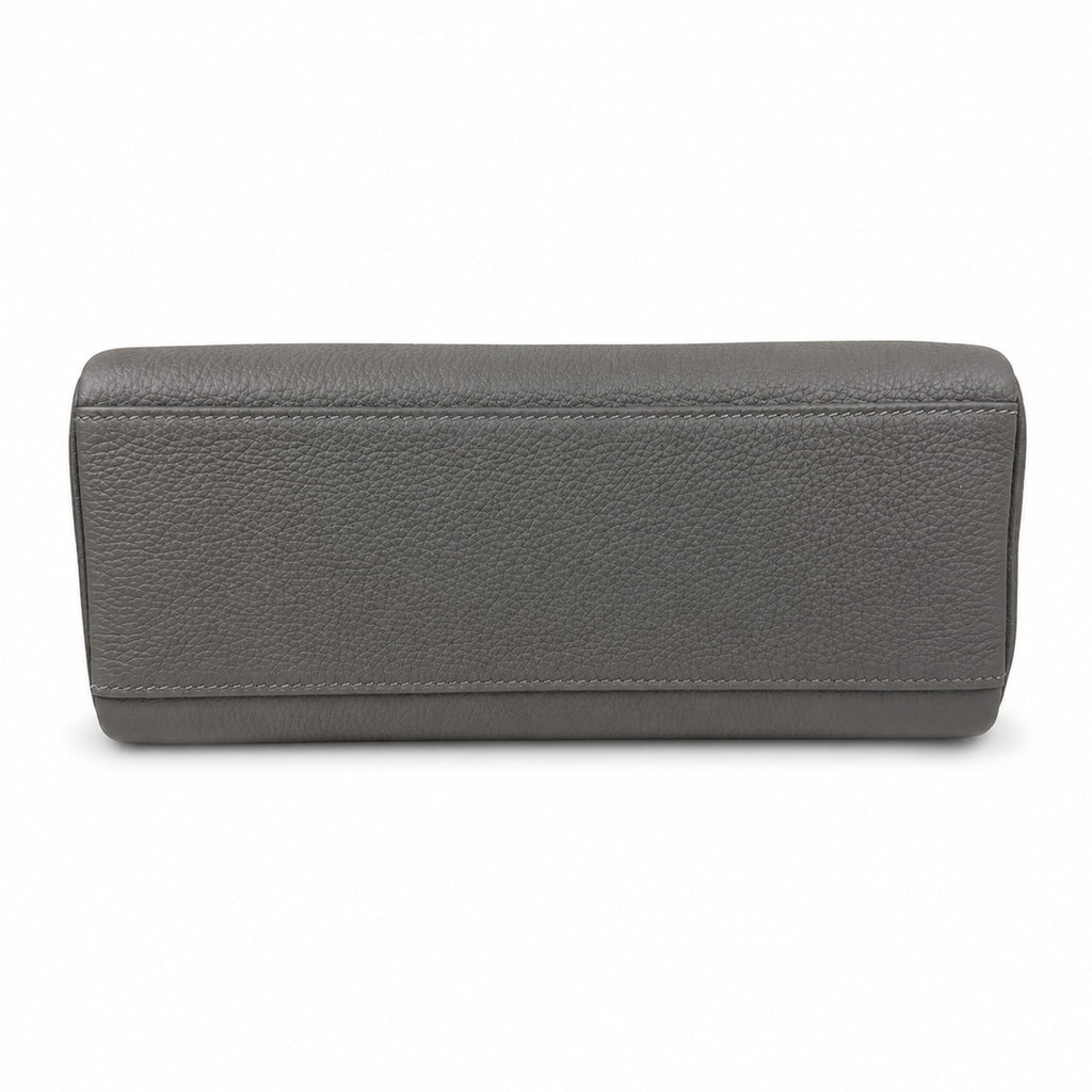 🆕 In stock Kelly Messenger messenger bag for men and women, pewter gray gold buckle, imported leather, all-steel hand-waxed thread, the highest cost performance on the Internet. The classic combinatio