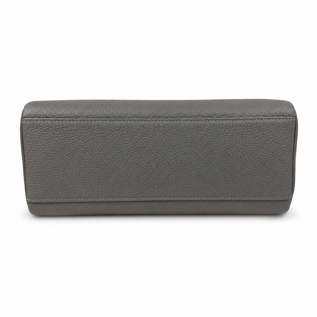 🆕 In stock Kelly Messenger messenger bag for men and women, pewter gray gold buckle, imported leather, all-steel hand-waxed thread, the highest cost performance on the Internet. The classic combinatio