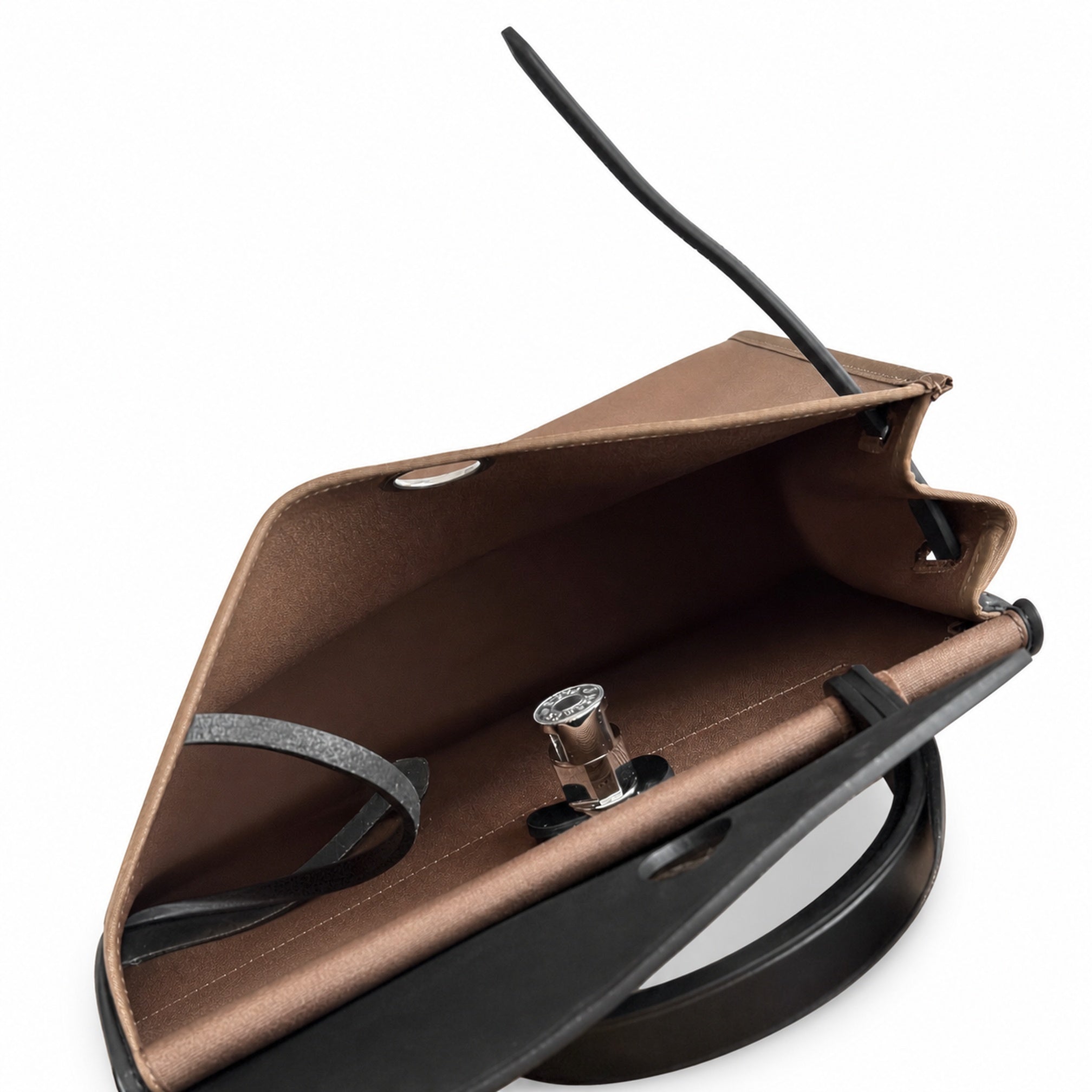 Hermers' popular herbag 31cm is designed to be inspired by saddle bags. The body of the bag is made of canvas, and the outer seams, shoulder straps and handbags are made of leather. The appearance is