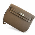 Kelly Depeches 25 clutch, Epsom leather (with additional shoulder strap), can be worn cross-body, can be carried by hand or on the wrist, daily needs, seamless switch between business/leisure - centra