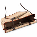 Hermers' popular herbag 31cm is designed to be inspired by saddle bags. The body of the bag is made of canvas, and the inseam, shoulder straps and handle are made of leather. The appearance is very si
