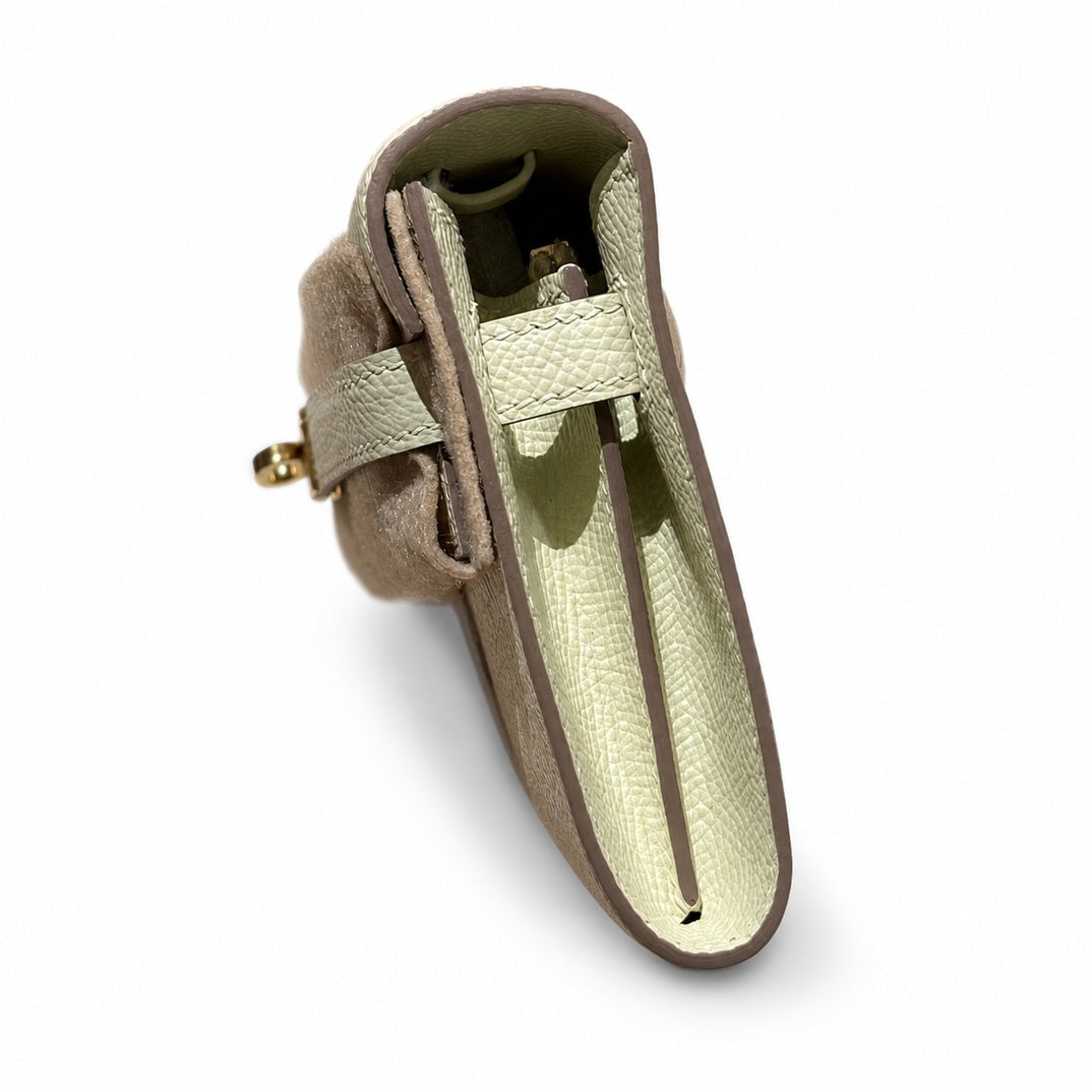 Style: Kelly to go Color: ck10/Craie Size: 19*11.5*1.5cm Leather: epsom From France Hardware: gold Kelly crossbody bag, milkshake white, cowhide, gold buckle, high-end handmade exclusive customization
