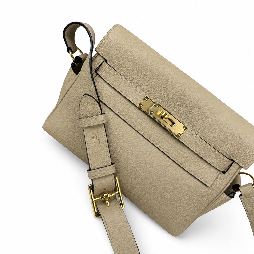 🆕 In stock kelly messenger messenger bag for men and women, gray gold buckle for windbreaker, imported leather, all-steel hand-waxed thread, the highest cost-effectiveness on the Internet. The classic