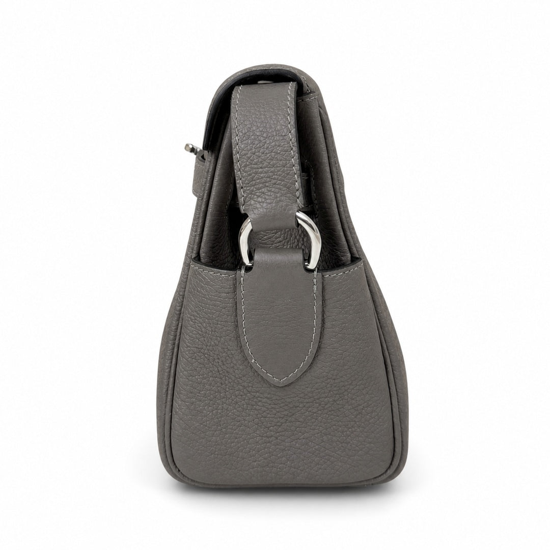 🆕 In stock Kelly Messenger messenger bag for men and women, pewter gray silver buckle, imported leather, all-steel hand-waxed thread, the highest cost-effectiveness on the Internet. The classic combin