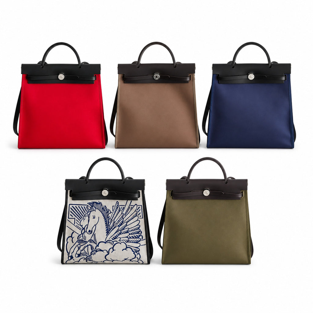 Hermers' popular herbag 31cm is designed to be inspired by saddle bags. The body of the bag is made of canvas, and the outer seams, shoulder straps and handbags are made of leather. The appearance is