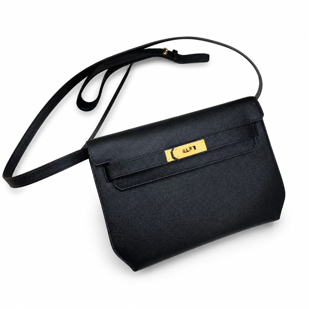 Kelly Depeches 25cm Epsom Leather 89 Black Gold Buckle The most in-class men's handbag Depeches25 This leather is really the best. When paired with a shoulder strap, it instantly transforms into an un