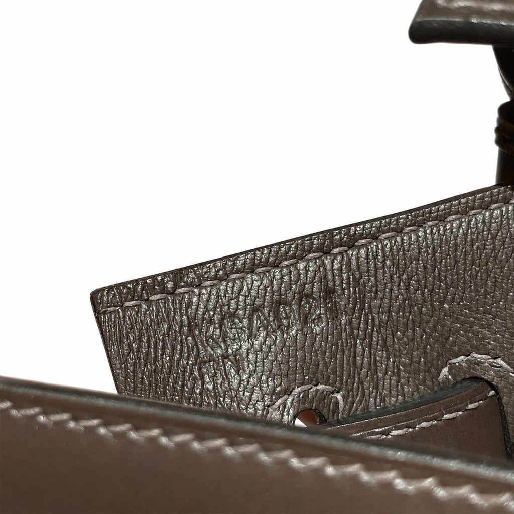 New limited edition 😍😍 32Kelly Lakis BOX patchwork, ebony color🪵 silver buckle. The old money style series is low-key and noble. It exudes an elegant and retro temperament from the inside out. It is n
