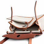 Hermers' popular herbag 31cm is designed to be inspired by saddle bags. The body of the bag is made of canvas, and the outer seams, shoulder straps and handbags are made of leather. The appearance is
