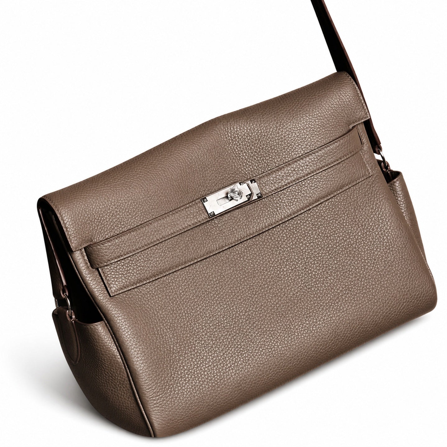 Kelly Messenger messenger bag, large size, pewter gray Togo leather, 🉑Pre-order Togo calfskin messenger bag. - Flap with swivel hardware - Large internal zip pocket - Internal front pocket - 2 externa