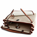 Hermers' popular herbag 31cm is designed to be inspired by saddle bags. The body of the bag is made of canvas, and the inseam, shoulder straps and handle are made of leather. The appearance is very si