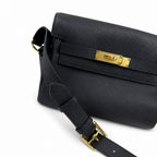 🆕 In stock Kelly Messenger messenger bag for men and women, black gold buckle, imported leather, all-steel hand-waxed thread, the highest cost-effectiveness on the entire network. The classic combinat